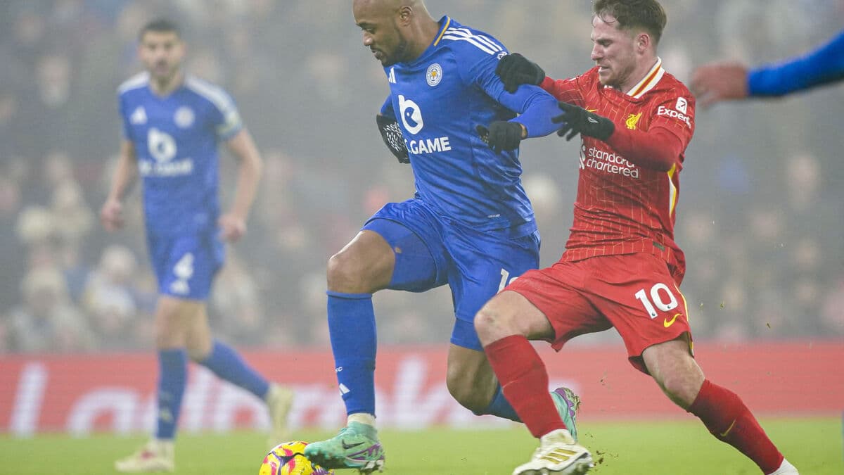 Leicester to receive six-point deduction in the Championship