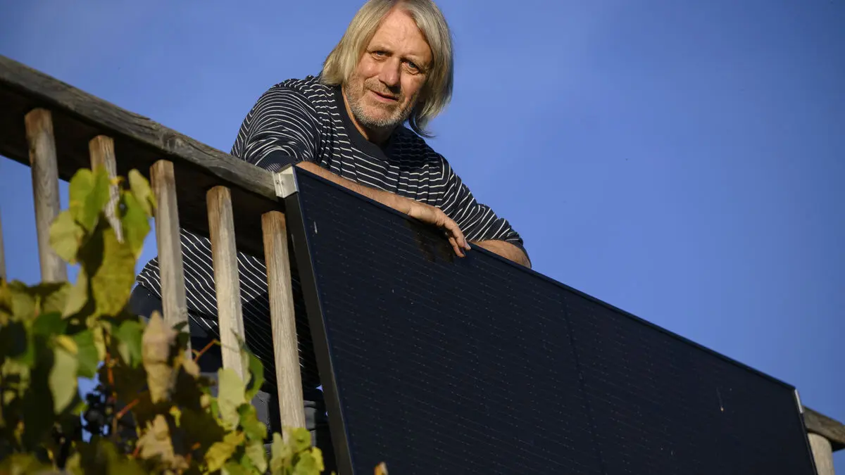 He has his own electricity directly from the "balcony power plant"
