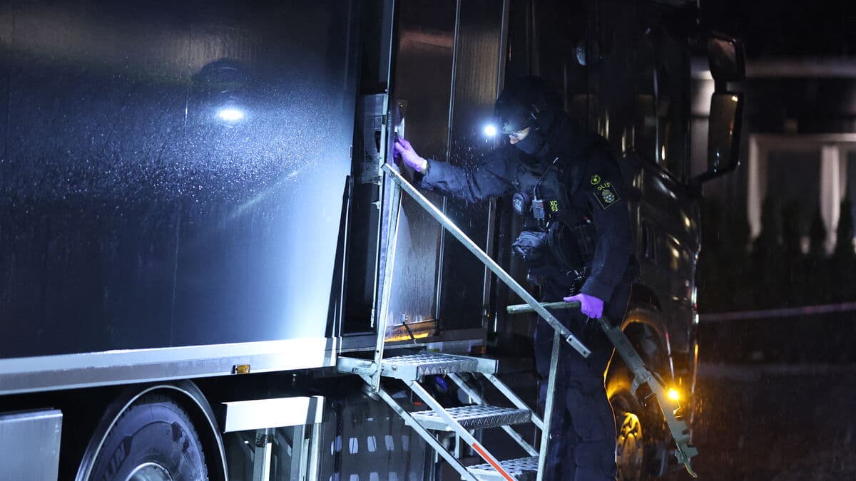 One arrested after explosion in Södertälje