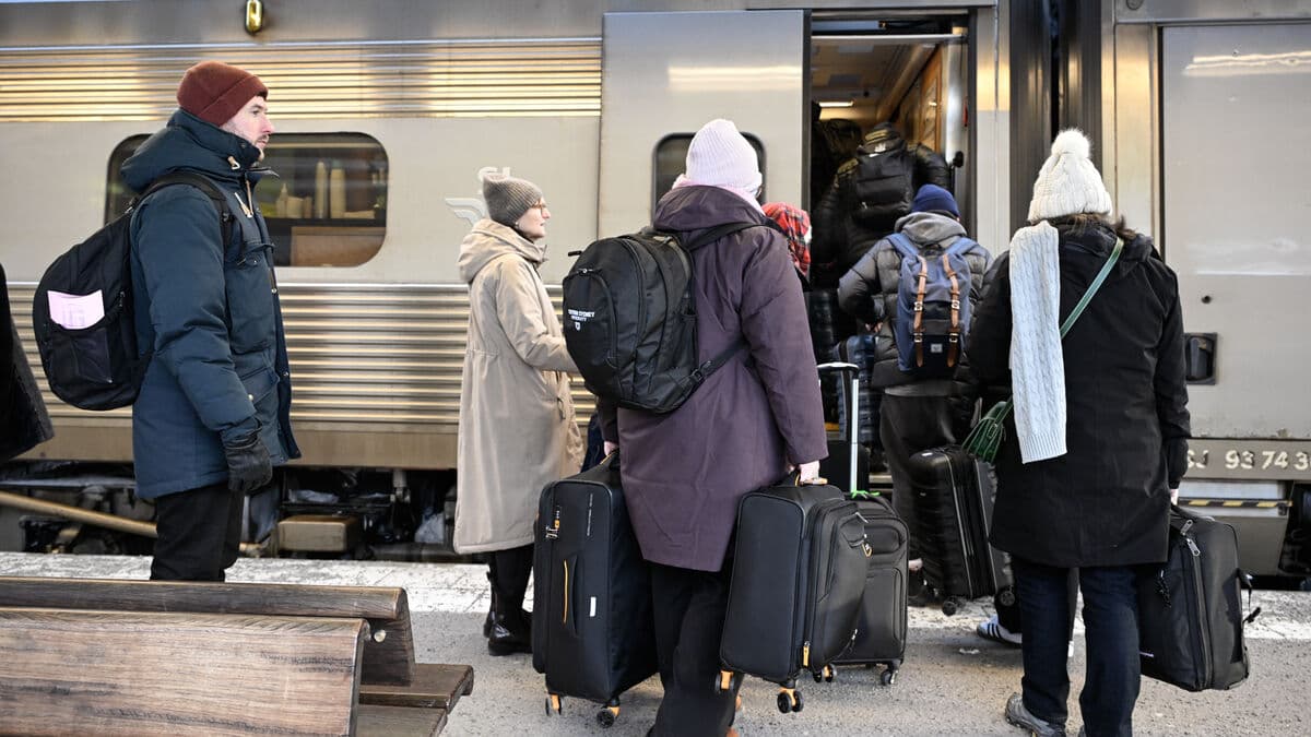 SJ Releases Christmas Train Tickets for Day Travel