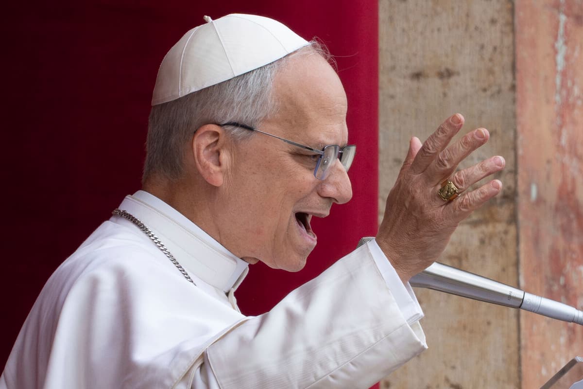 Pope Leo XIV Calls for Release of Imprisoned Journalists