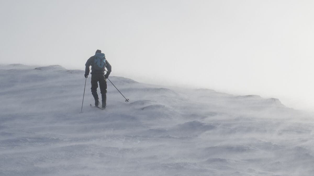 Warning for wind and snow in the mountains