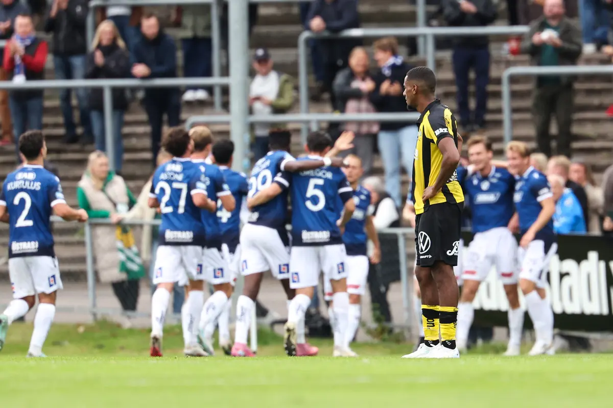 Hammarby Falls to Halmstad as Mjällby Closes in on SM Gold