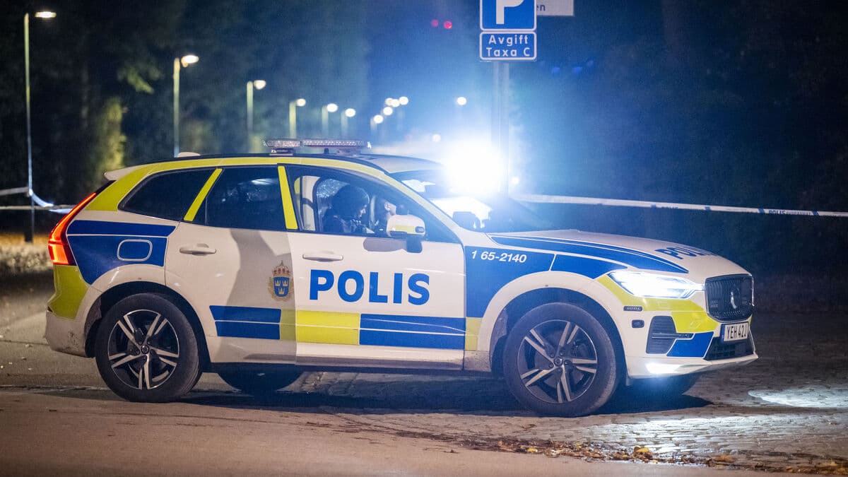 Halloween reminder – avoid toy weapons