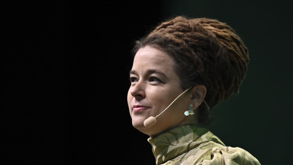 Lind Criticizes Kristersson for Weak Leadership at Green Party Congress