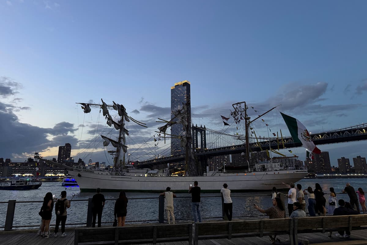 Mexican Navy Ship Collides with Brooklyn Bridge, Two Dead