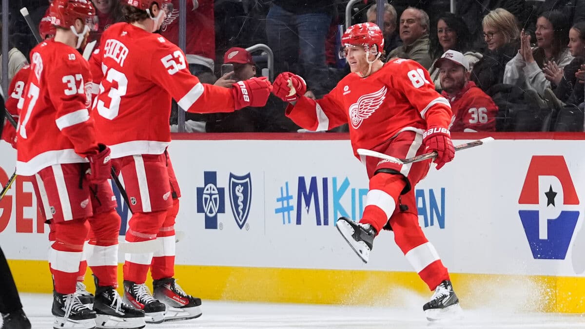 Patrick Kane makes history again - fourth-highest-scoring American