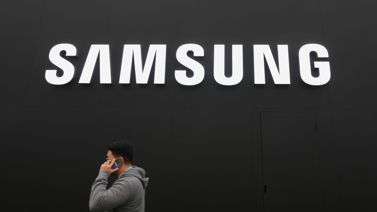 Up in Asia, Samsung continues to rise