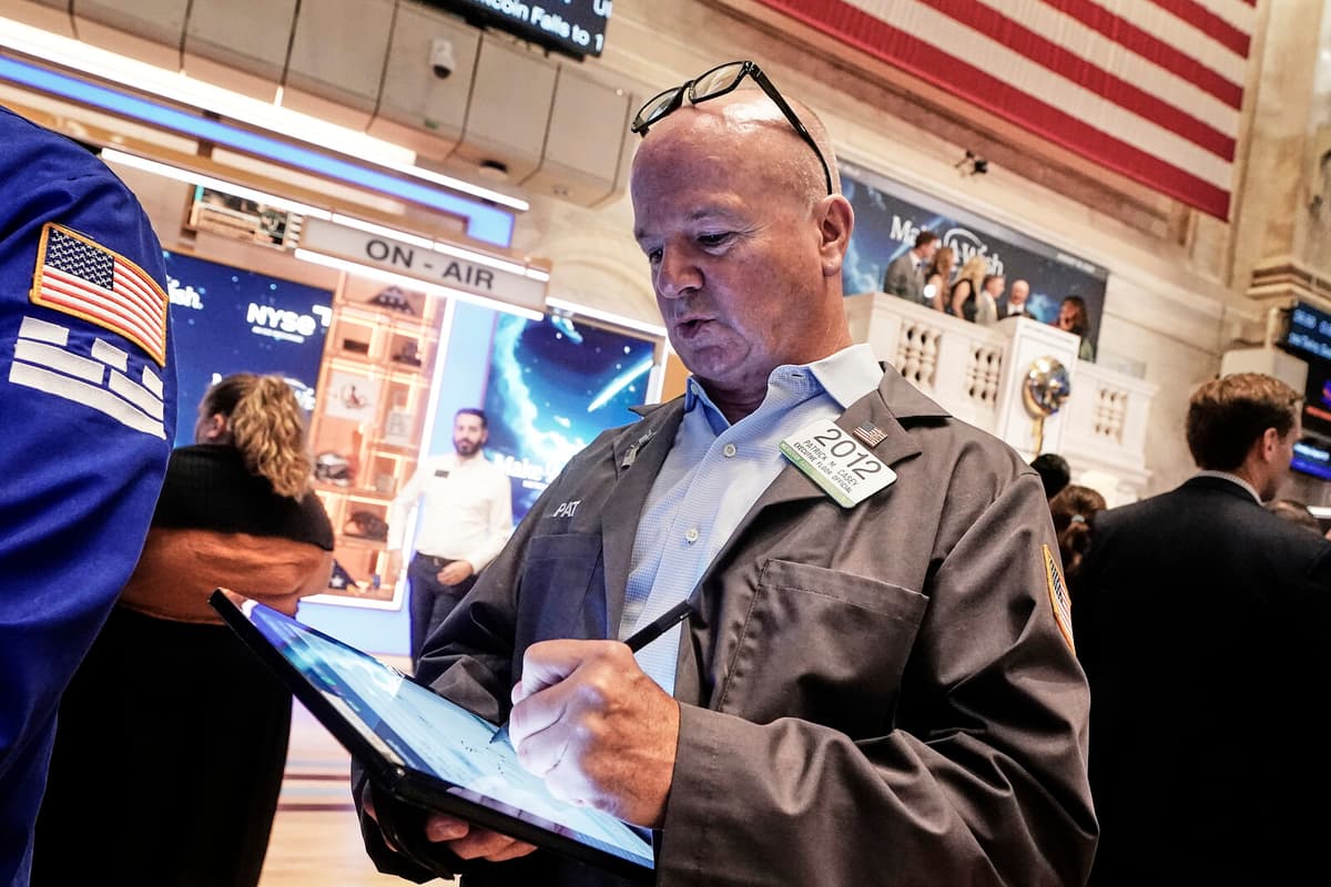 Wall Street Opens September with Losses Across Major Indexes