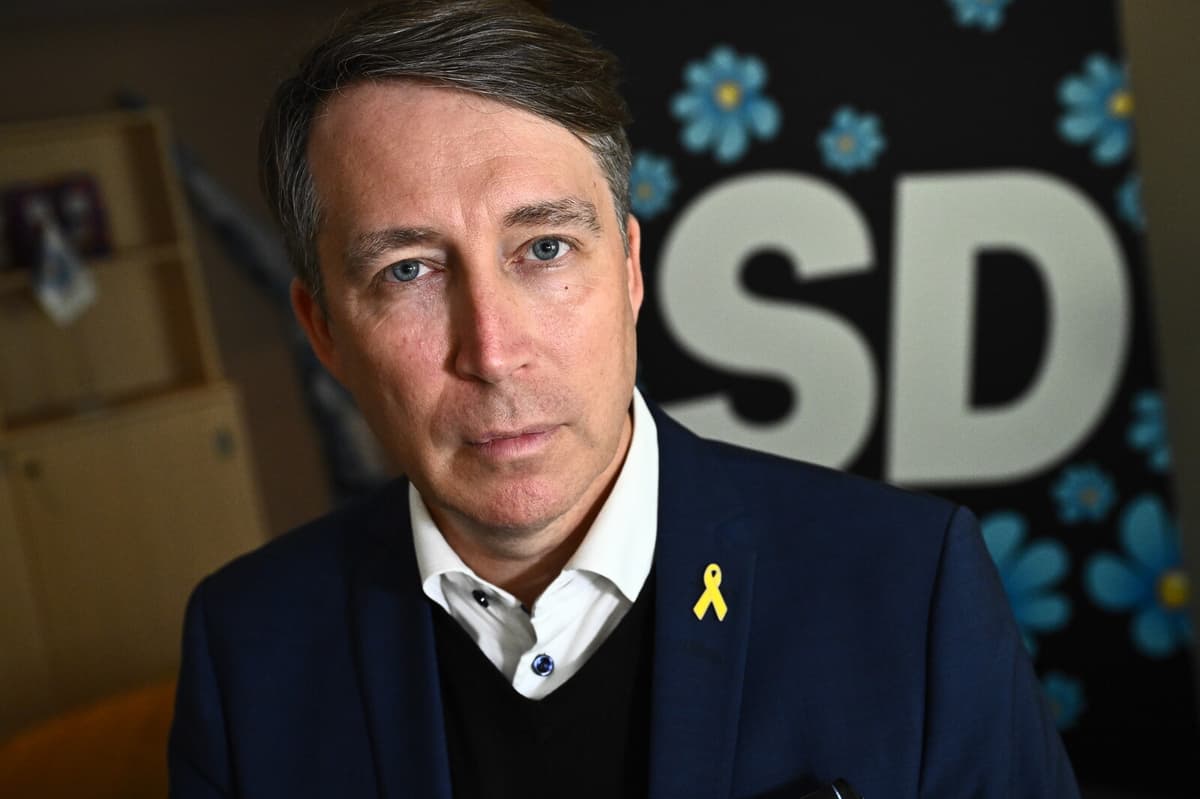 Jomshof Criticized for Racist Remarks Against Riazat