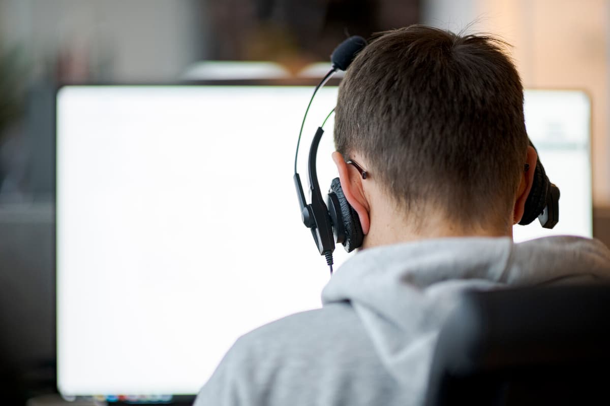 Swedish Mobile Operator Hallon Sued Over Customer Service Practices