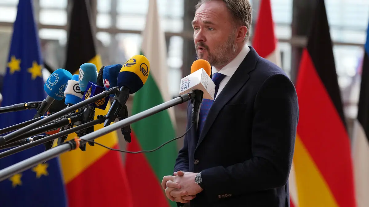 EU urges member states to store less gas in the shadow of war