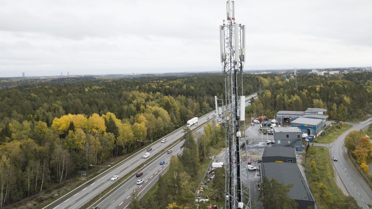 Climbed a television mast and filmed, sentenced to youth service