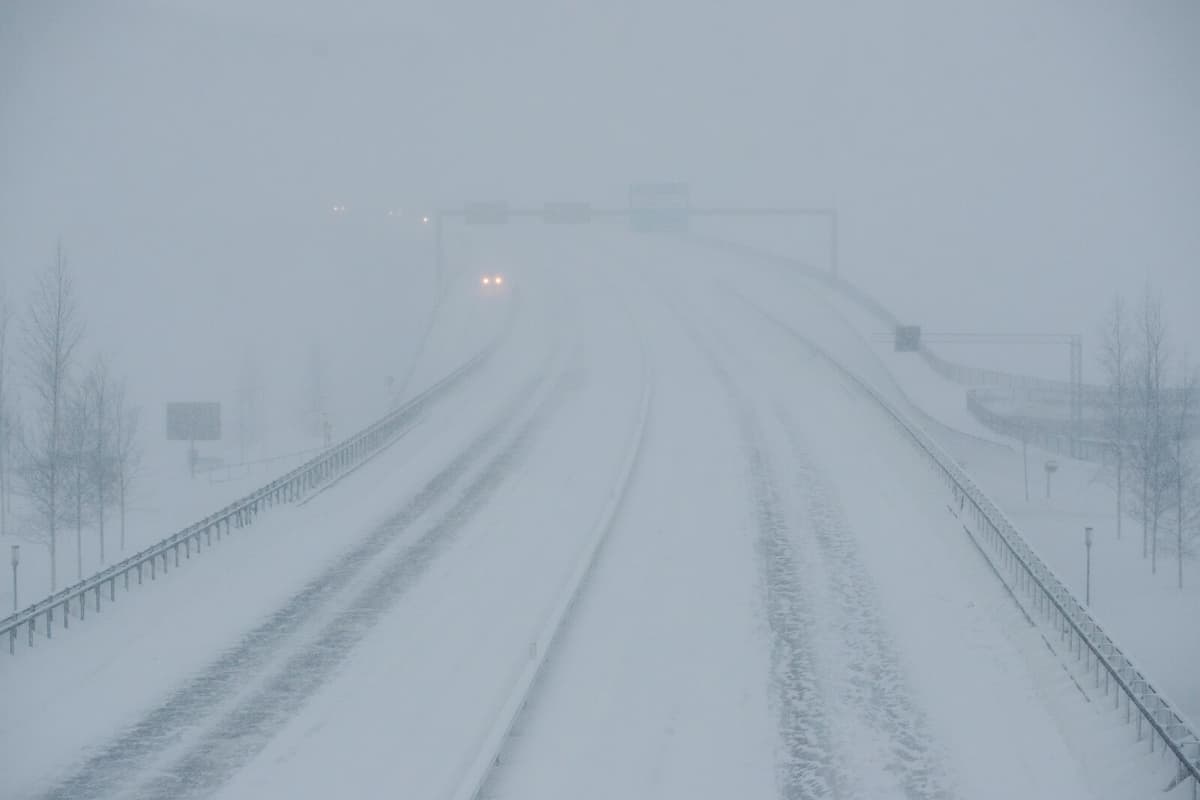 Heavy Snowfall Caused Traffic Problems