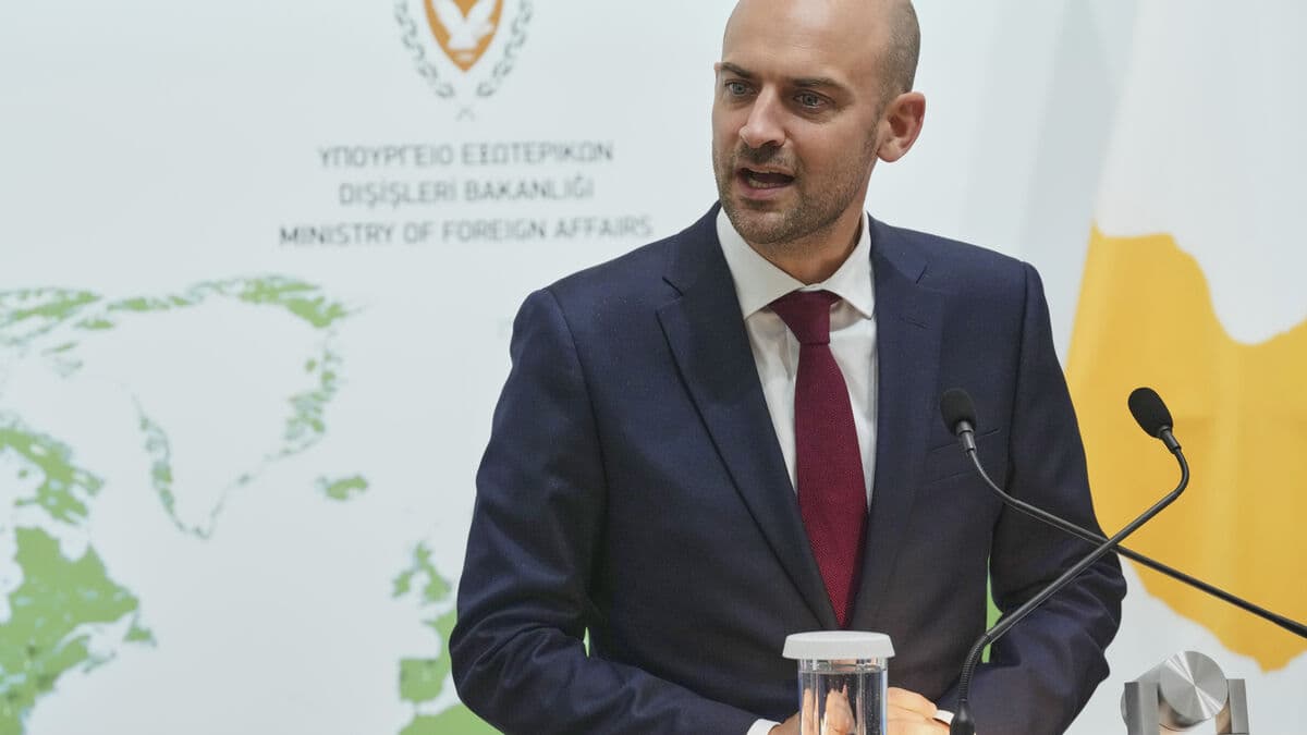 Iran Frees 19-Year-Old French-German Suspected of Espionage