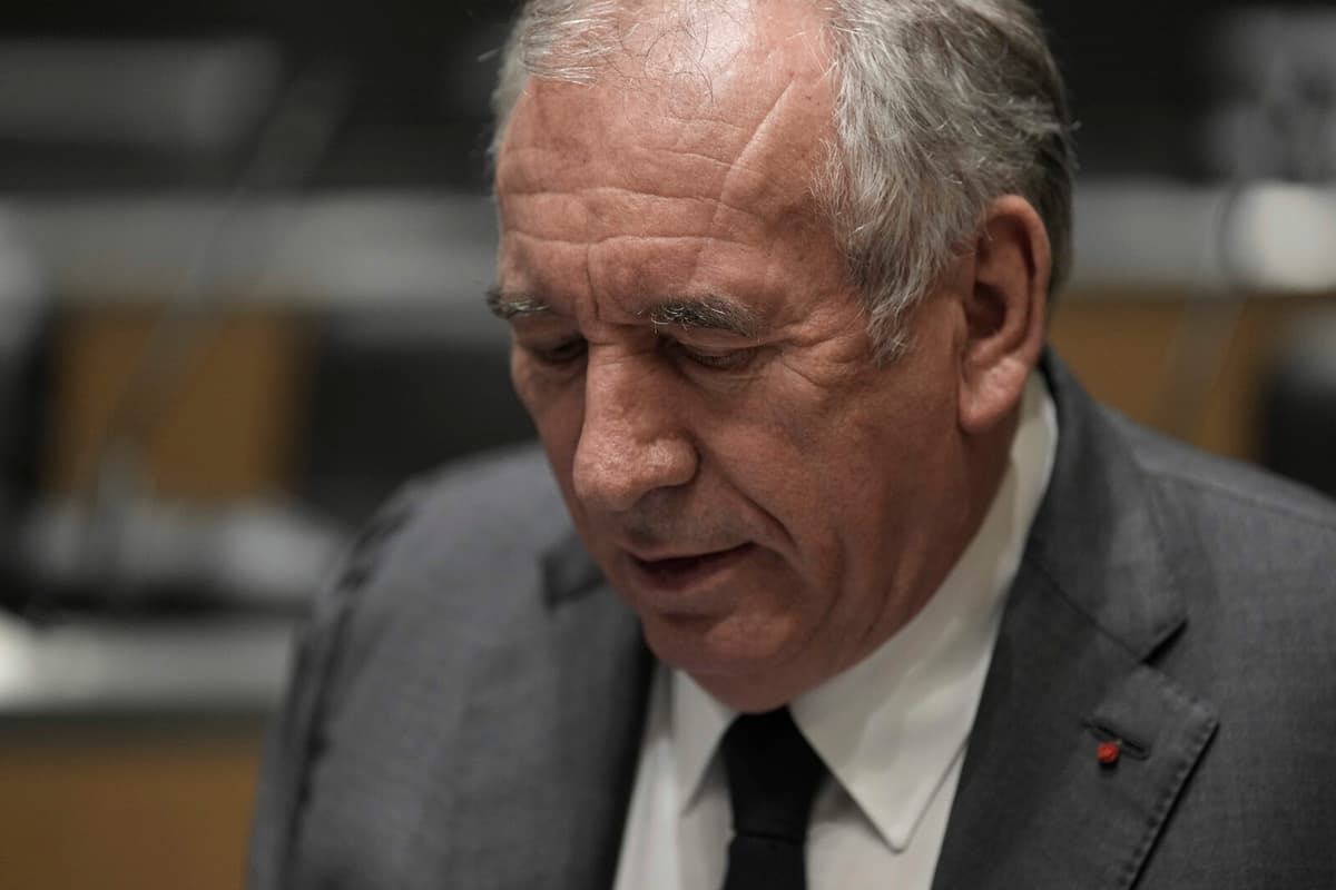 France PM Proposes Cutting Two Public Holidays to Reduce Debt