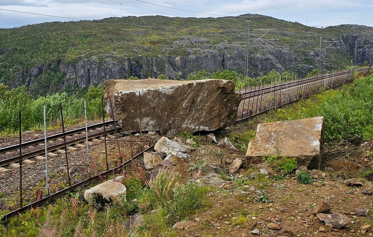 Iron Ore Line Reopens After Boulder Removal Near Narvik