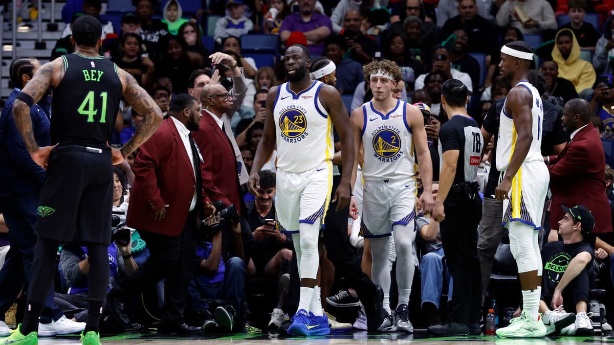 Confronted bystanders: "He called me a woman"