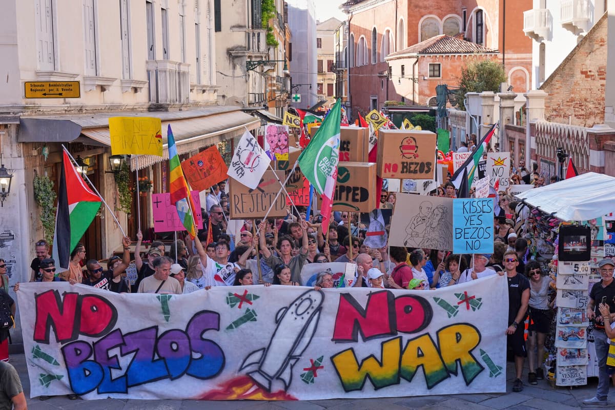 Bezos' Venice Celebration Faces Protests Amid Celebrity Attendance