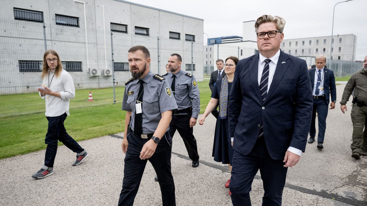 Law Council: Lack of space not a reason to serve sentences abroad