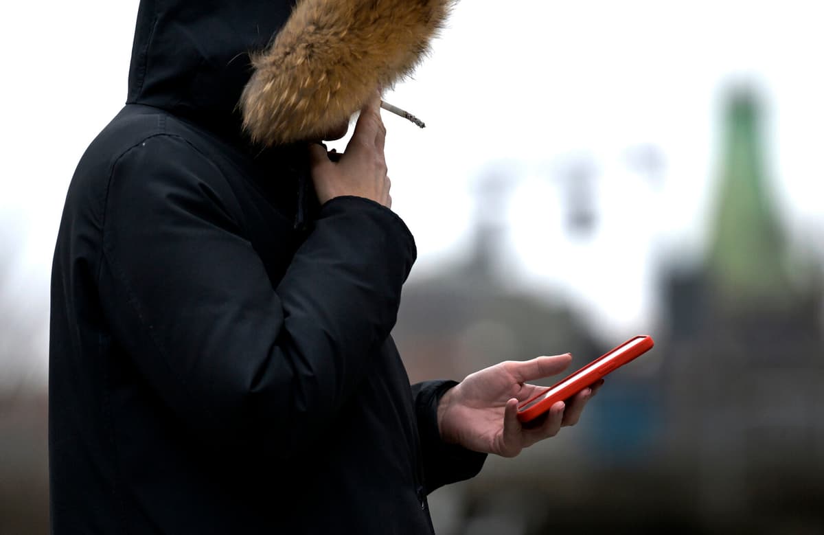 Backdoors do not stop gangs on social media