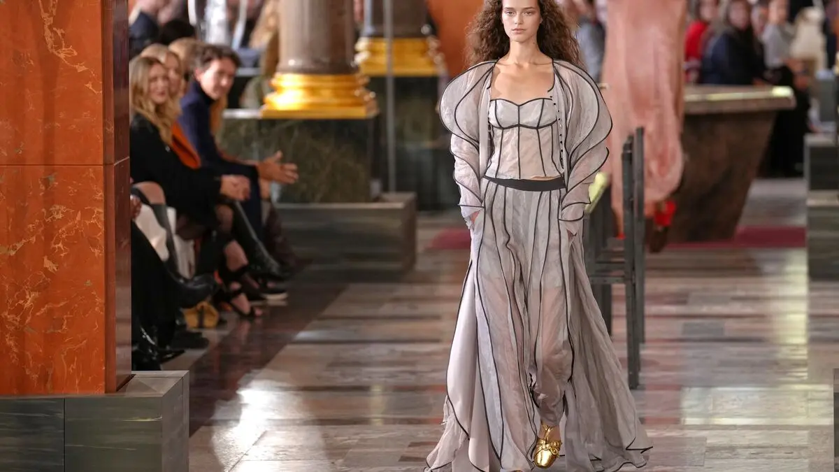 Black night for luxury company LVMH as shares fall 28 percent in first quarter