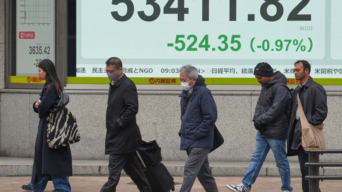 Tariff worries cause declines in Asian stock markets