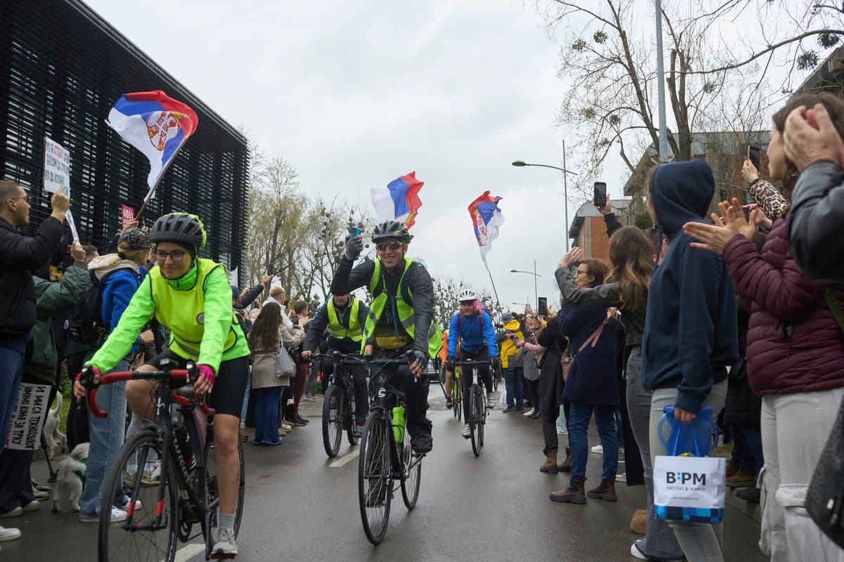 Serbian Students Bike 1300 kilometers to EU Parliament Seeking Support
