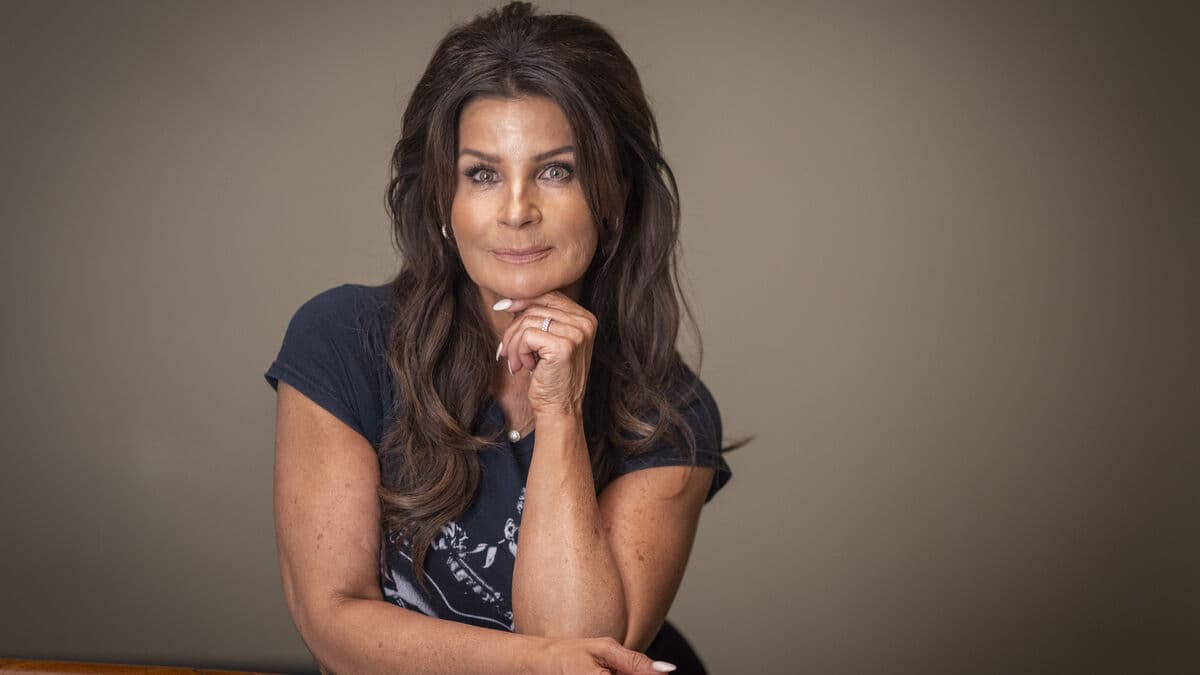 Carola forced to undergo delicate surgery to remove cyst on her vocal cords