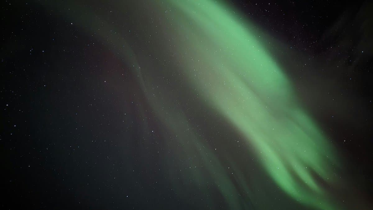 Det verkar som att bussen är försenad igen.