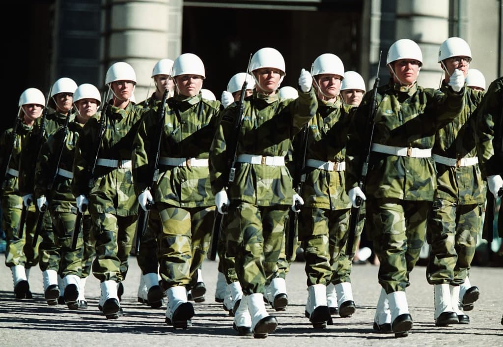 The Women's Voluntary Defence Organization - a lively centenarian on the march