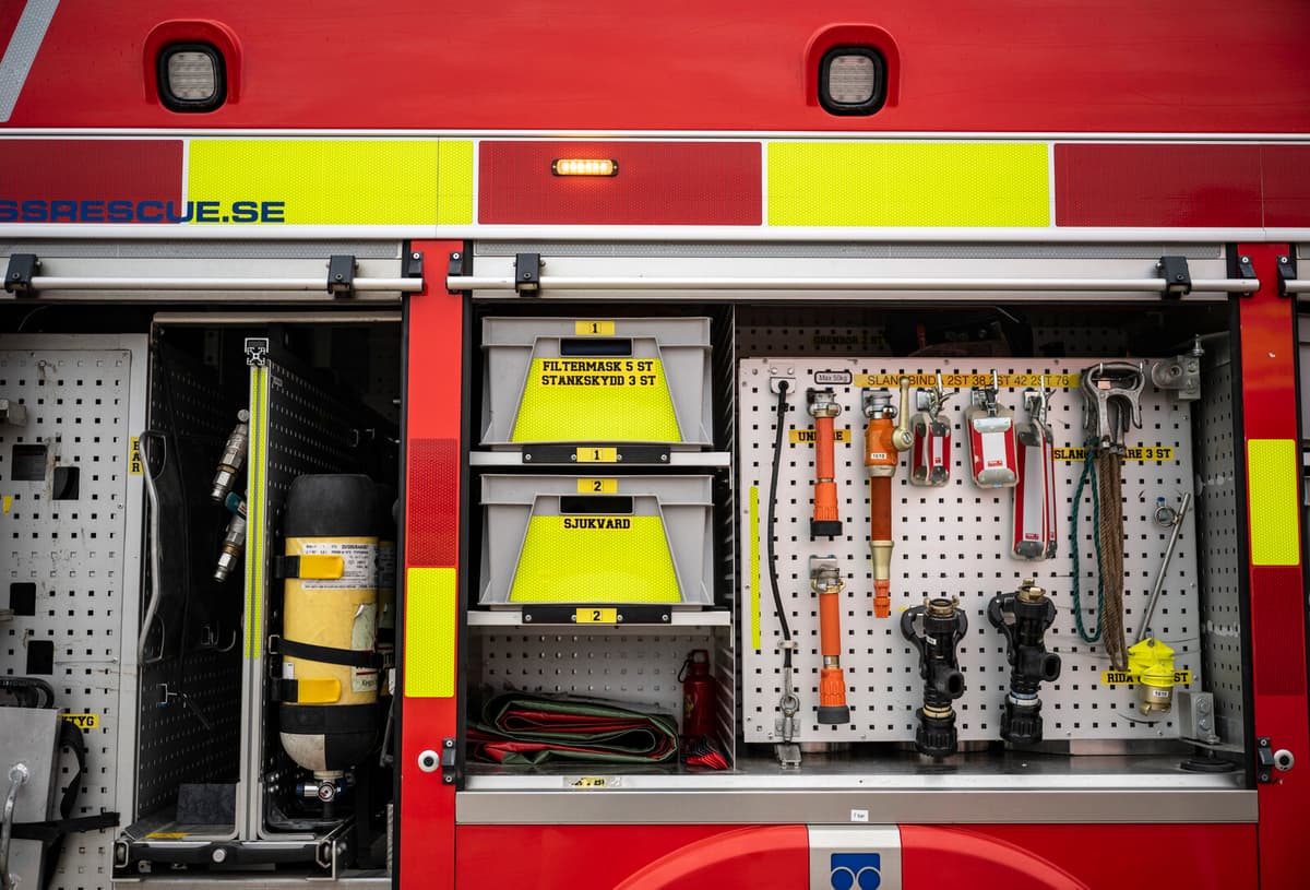 Fire Rages in Building in Vagnhärad