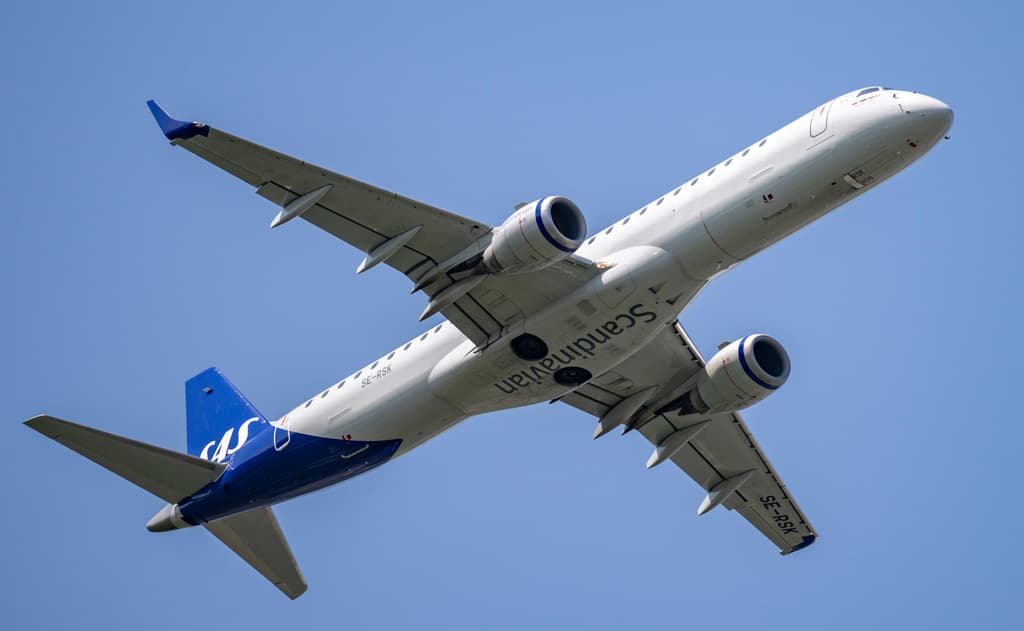 Sneakers and tattoos okay for SAS employees