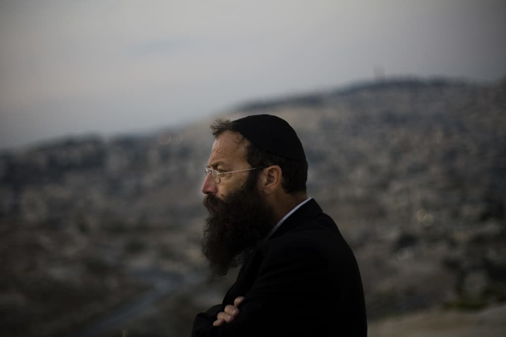 More EU sanctions against settlers