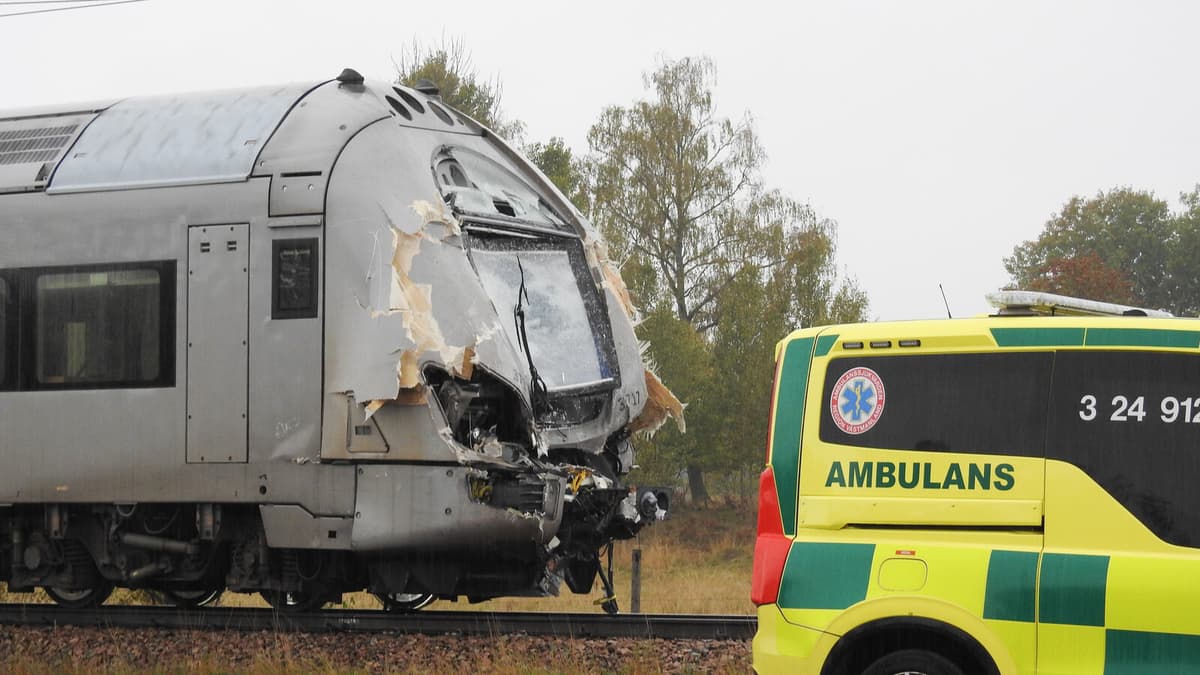 Twenty to Hospital after Train Crash
