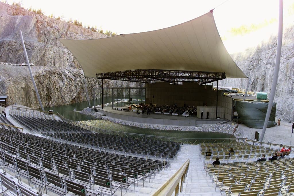 Police investigate sale of Dalhalla land